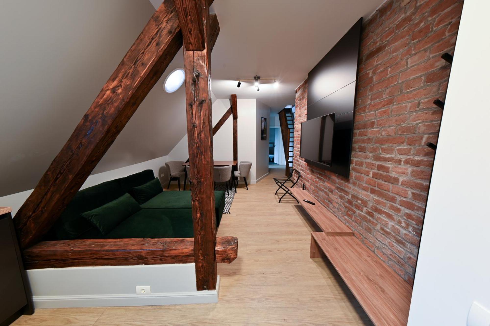 Leda Residence Oradea Exteriör bild